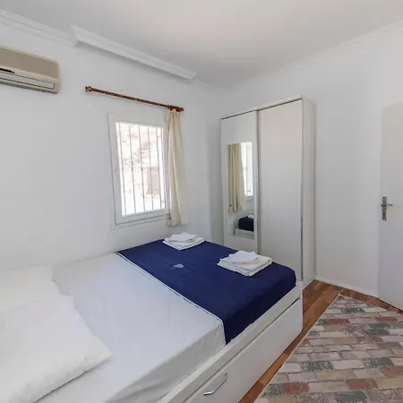 Refreshing House With Shared Terrace Near Sea In The Heart Of Bodrum غومْبيت